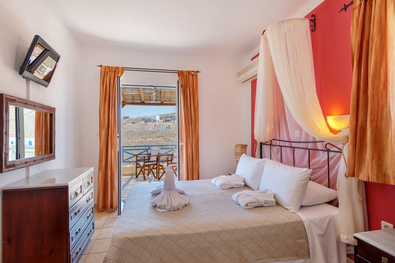Sunrise Beach Suites Азолимнос Экстерьер фото