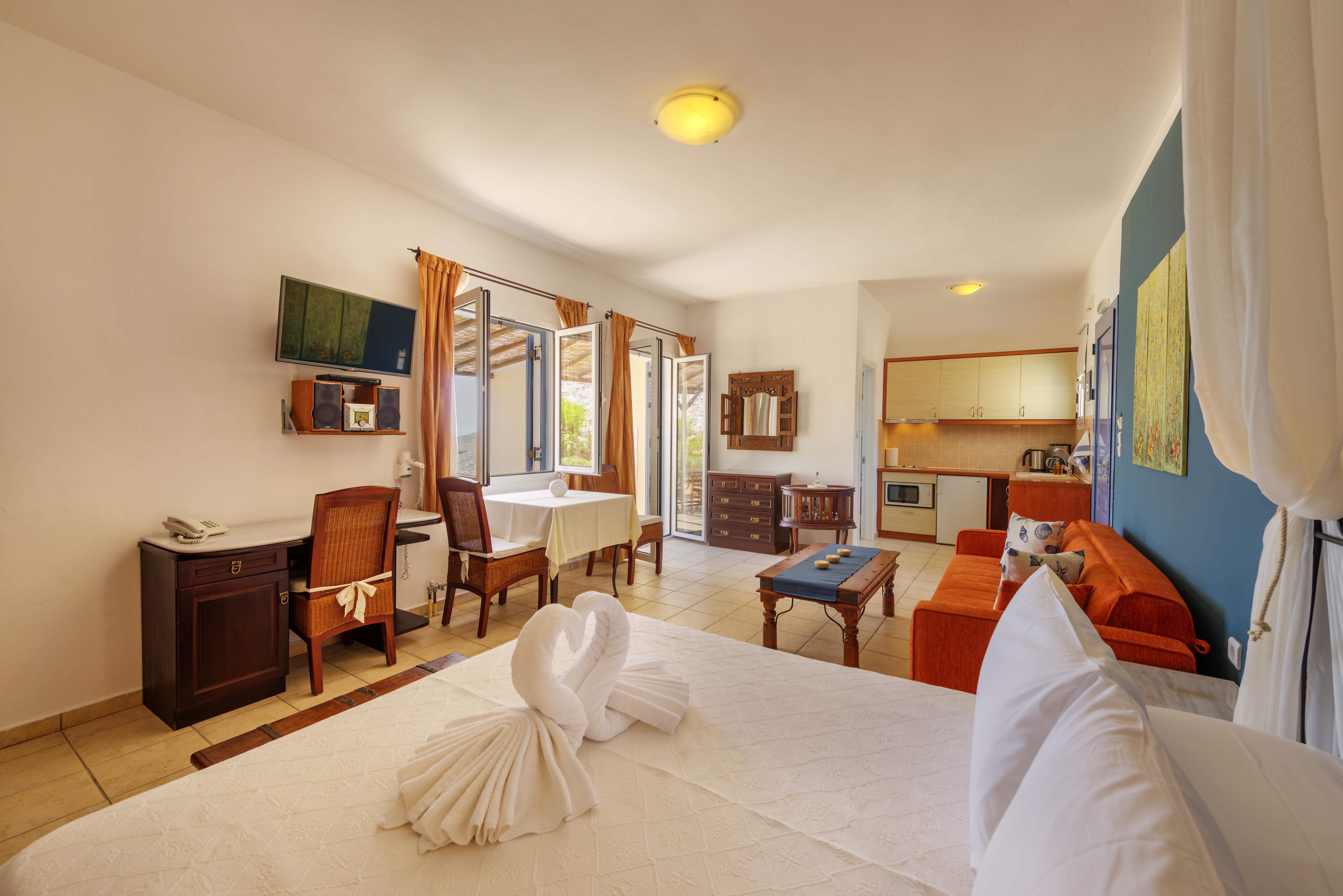 Sunrise Beach Suites Азолимнос Экстерьер фото