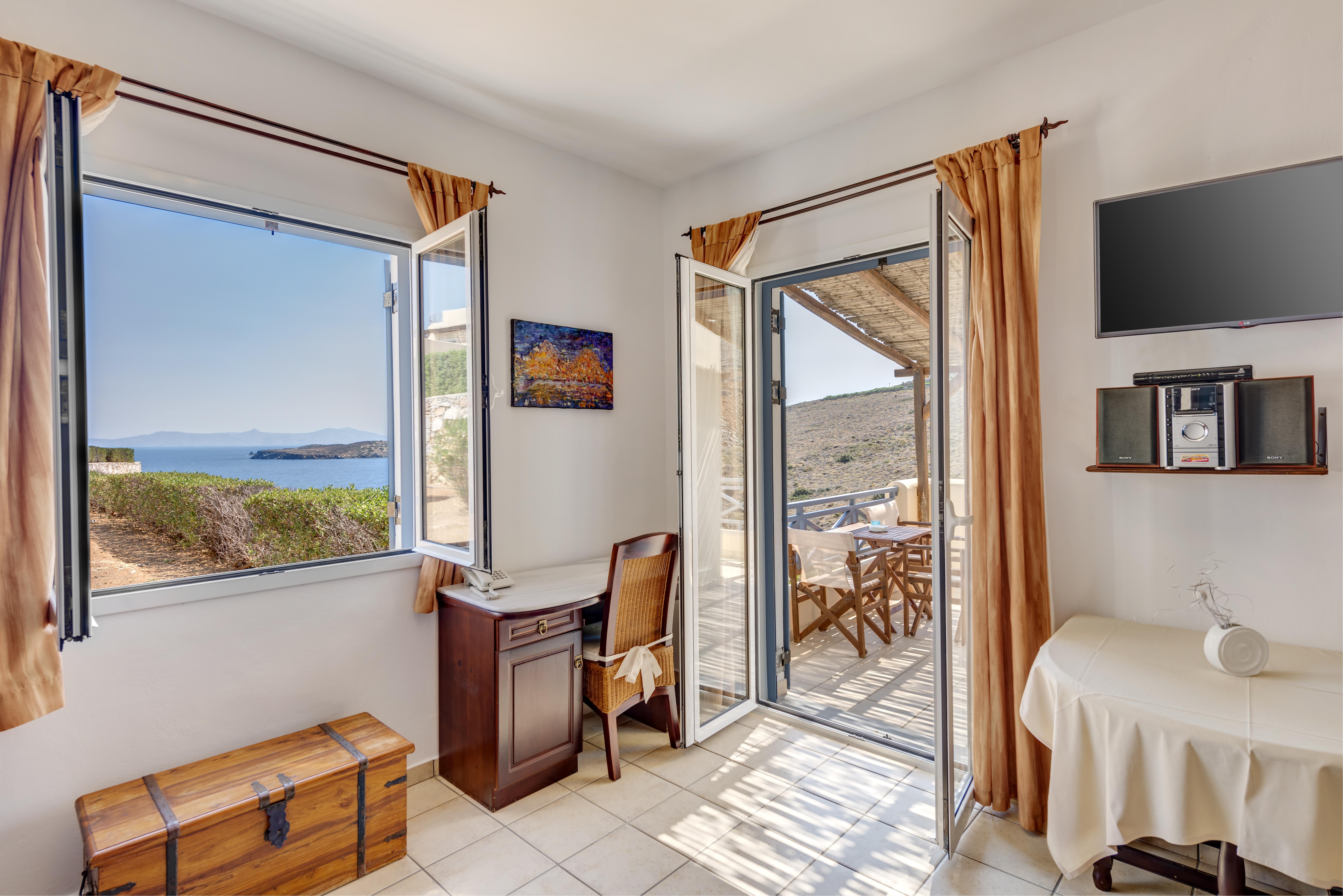 Sunrise Beach Suites Азолимнос Экстерьер фото