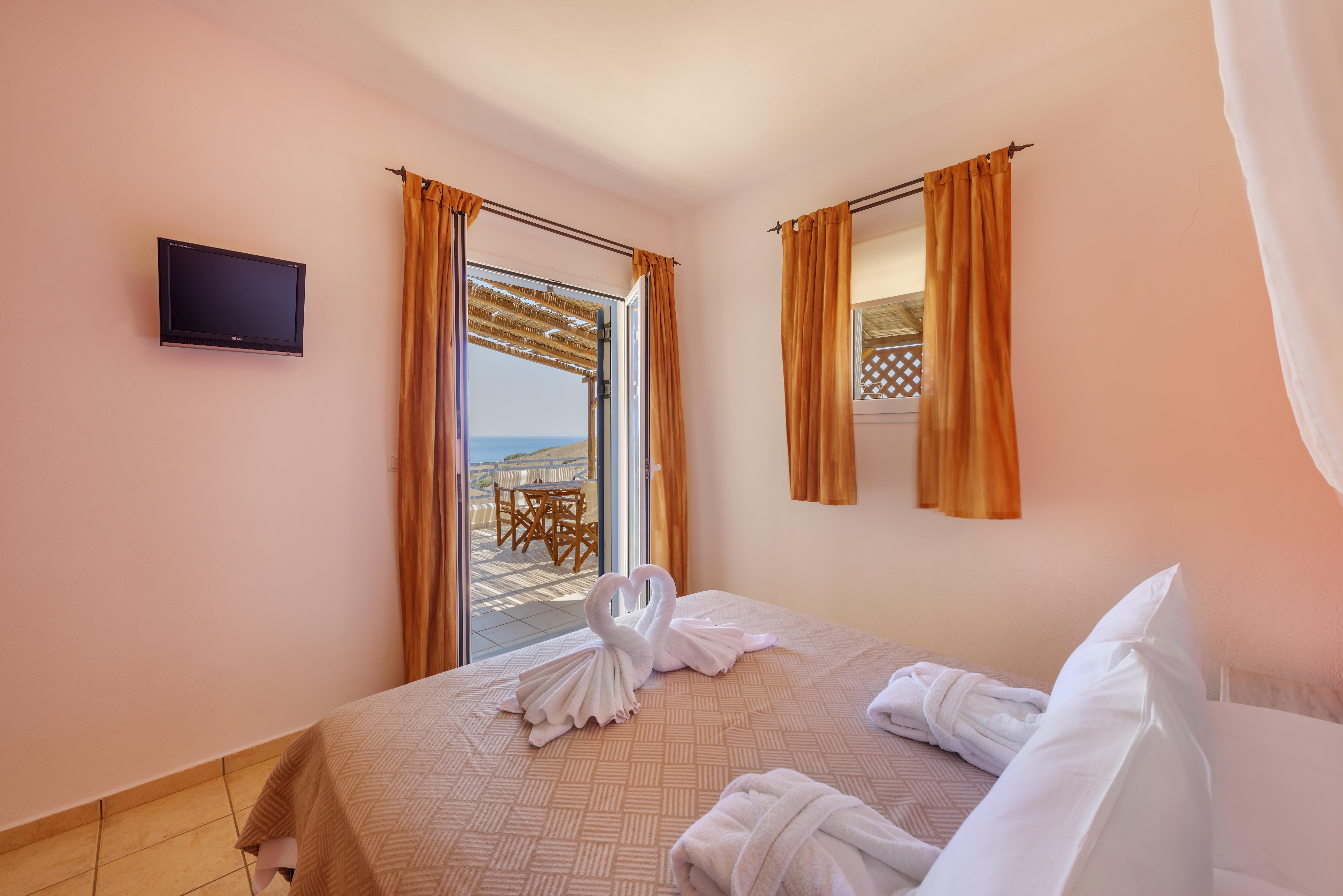Sunrise Beach Suites Азолимнос Экстерьер фото